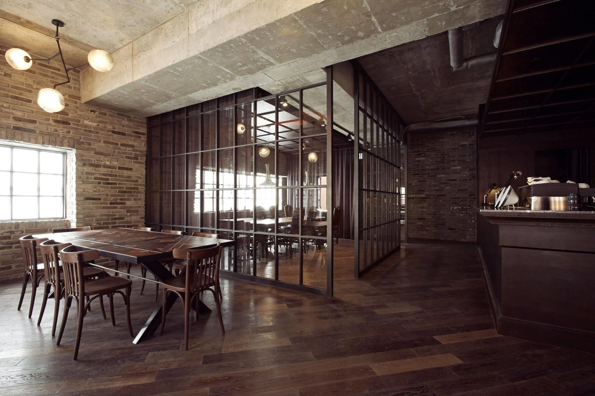 Js The Classic Hotel Osan Екстер'єр фото